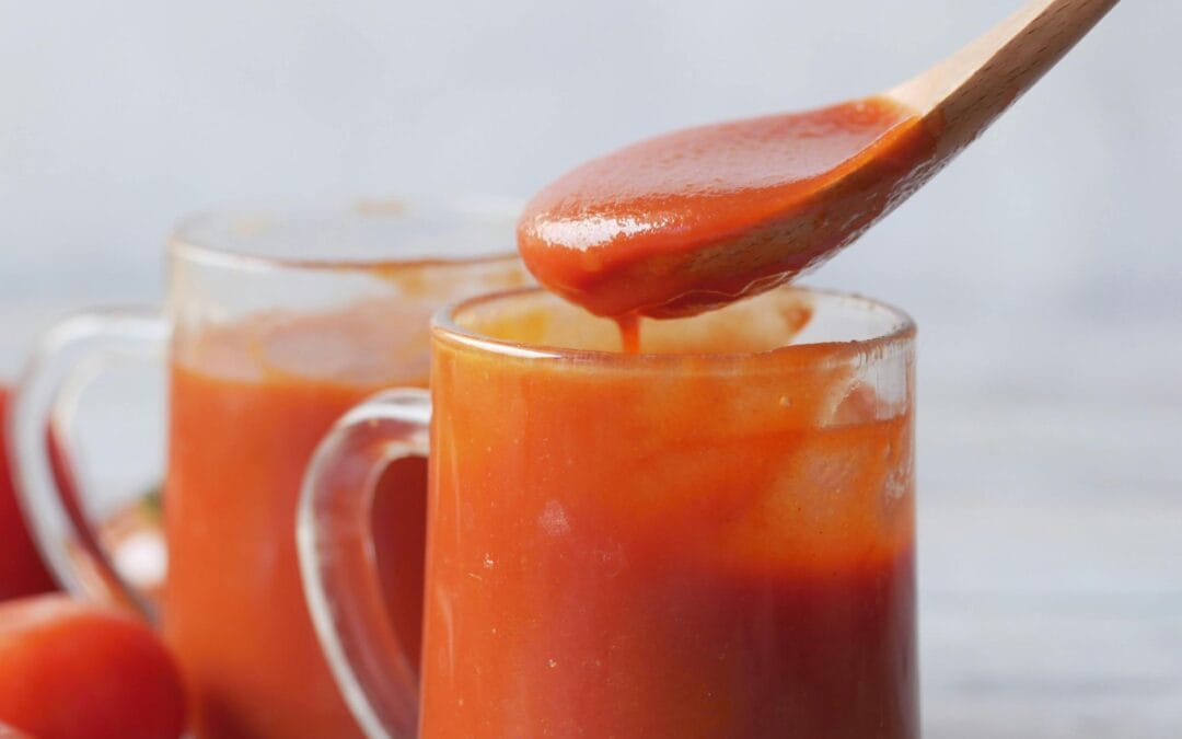 Hartige coulis van gepofte paprika
